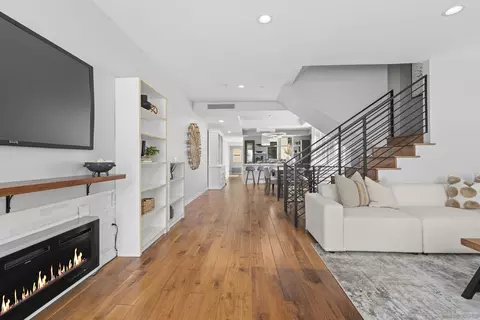 Entry Way - 215 2nd St #101, Encinitas, CA 92024 photo 1 of 5