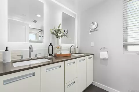 Bath - 215 2nd St #101, Encinitas, CA 92024 photo 2 of 2