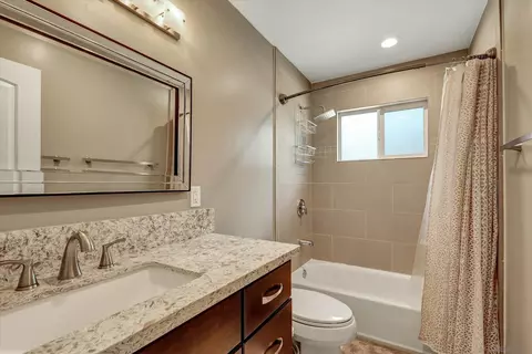 Bath - 14531 Garden Rd, Poway, CA 92064 photo 2 of 2