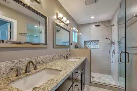 Bath - 14531 Garden Rd, Poway, CA 92064 photo 1 of 2