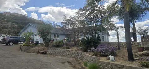 800 Alta Ln, El Cajon, CA 92021