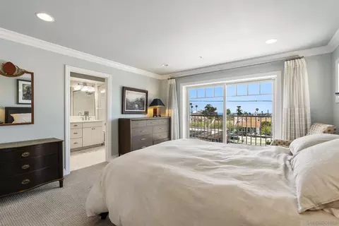 Bedroom - 7718 Ivanhoe, La Jolla, CA 92037 photo 1 of 3