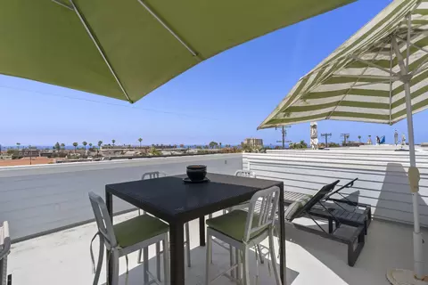 Exterior - 7718 Ivanhoe, La Jolla, CA 92037 photo 5 of 6