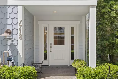 Entry Way - 7718 Ivanhoe, La Jolla, CA 92037 photo 1 of 2