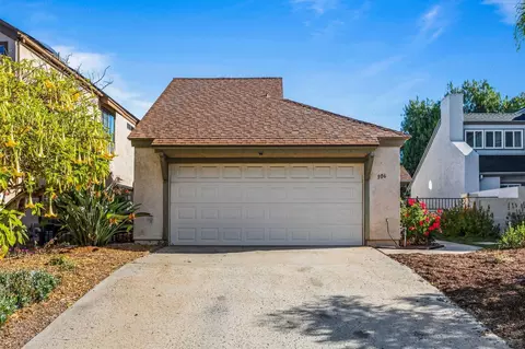 Exterior - 906 Sendero Ave, Escondido, CA 92026 photo 6 of 9