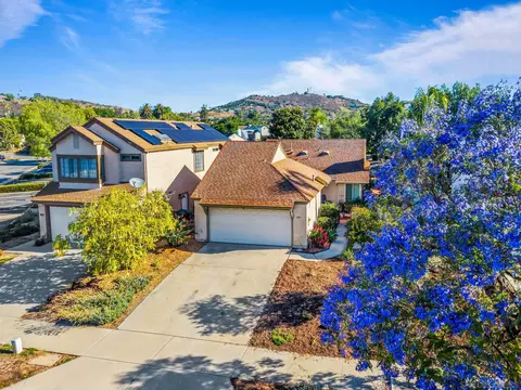906 Sendero Ave, Escondido, CA 92026