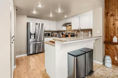 Kitchen - 906 Sendero Ave, Escondido, CA 92026 photo 1 of 4