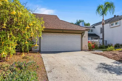 Exterior - 906 Sendero Ave, Escondido, CA 92026 photo 5 of 9
