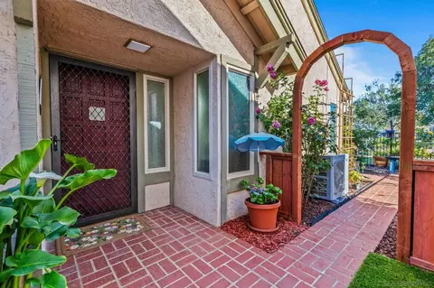 Exterior - 906 Sendero Ave, Escondido, CA 92026 photo 1 of 9