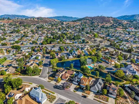 View/Area - 906 Sendero Ave, Escondido, CA 92026 photo 12 of 14