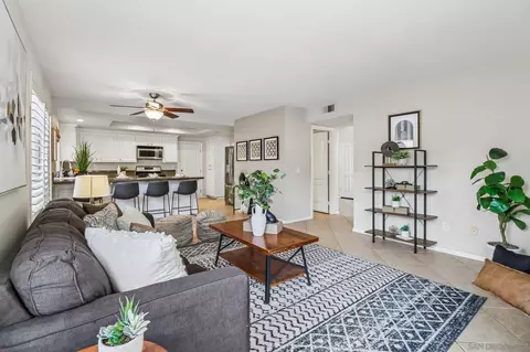 Living - 669 Rue Le Blanc, Chula Vista, CA 91913 photo 5 of 7