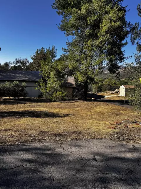 160 Scottford, El Cajon, CA 92021