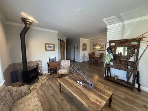 Living - 19987 Sunset Oaks Dr, Ramona, CA 92065 photo 4 of 4