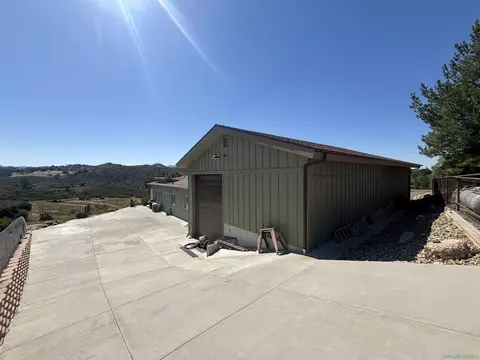 Other - 19987 Sunset Oaks Dr, Ramona, CA 92065 photo 3 of 10