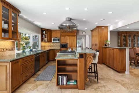 Kitchen - 16312 Country Day Rd, Poway, CA 92064 photo 4 of 6