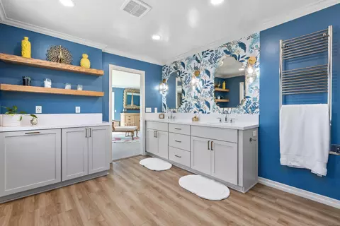 Bath - 16312 Country Day Rd, Poway, CA 92064 photo 4 of 5