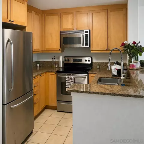 8889 Caminito Plaza Centro #7225, San Diego, CA 92122