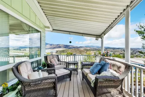 Exterior - 275 S Worthington #SPC 55, Spring Valley, CA 91977 photo 2 of 5