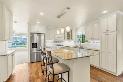 Kitchen - 275 S Worthington #SPC 55, Spring Valley, CA 91977 photo 3 of 8