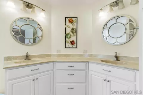 Bath - 275 S Worthington #SPC 55, Spring Valley, CA 91977 photo 3 of 4