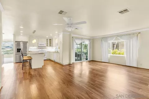 Living - 275 S Worthington #SPC 55, Spring Valley, CA 91977 photo 7 of 9