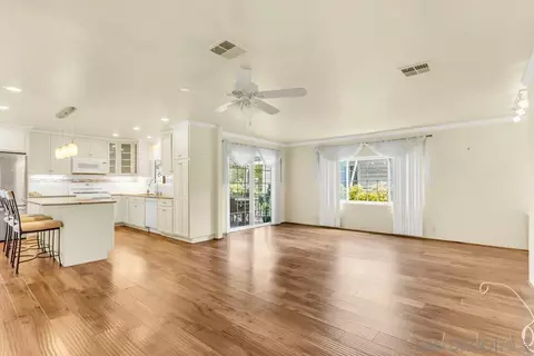 Living - 275 S Worthington #SPC 55, Spring Valley, CA 91977 photo 6 of 9