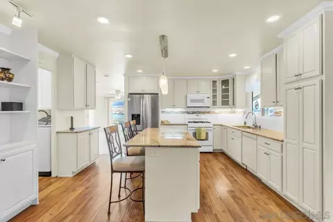 Kitchen - 275 S Worthington #SPC 55, Spring Valley, CA 91977 photo 2 of 8