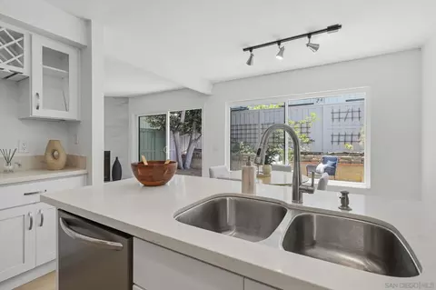 Kitchen - 8067 Caminito Mallorca, La Jolla, CA 92037 photo 4 of 4