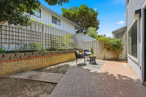 Exterior - 8067 Caminito Mallorca, La Jolla, CA 92037 photo 4 of 6