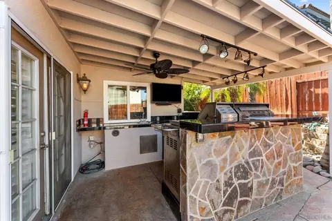 Kitchen - 10253 Paseo Park, Lakeside, CA 92040 photo 7 of 7