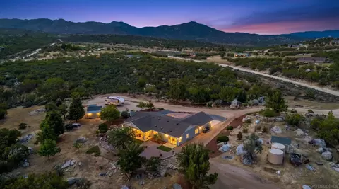 43700 Sunshine Cir, Aguanga, CA 92536