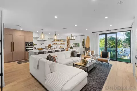 3301 Lincoln, Carlsbad, CA 92008