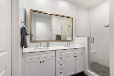 Bath - 1107 Hibiscus Way, Oceanside, CA 92054 photo 1 of 2