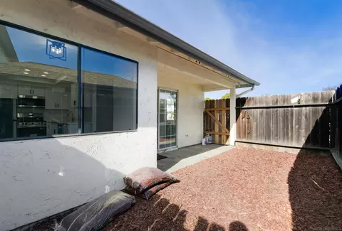 Exterior - 4161 Tiberon Dr, Oceanside, CA 92056 photo 4 of 8
