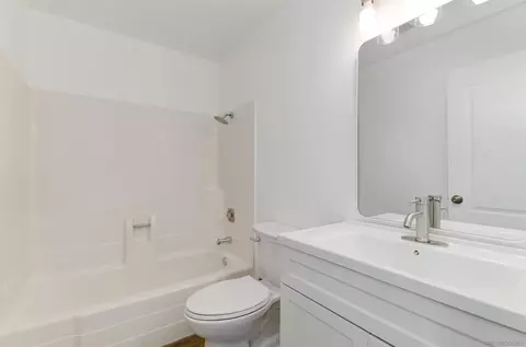 Bath - 4161 Tiberon Dr, Oceanside, CA 92056 photo 2 of 2