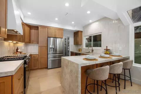 Kitchen - 1504 Caminito Solidago, La Jolla, CA 92037 photo 2 of 4