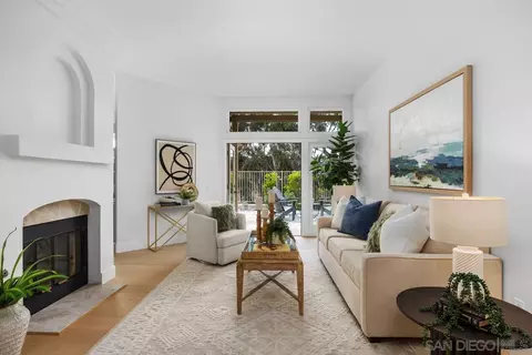 Living - 1504 Caminito Solidago, La Jolla, CA 92037 photo 4 of 5