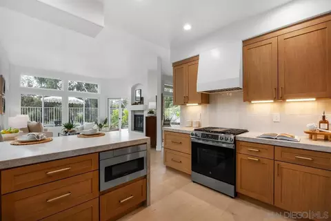 Kitchen - 1504 Caminito Solidago, La Jolla, CA 92037 photo 3 of 4