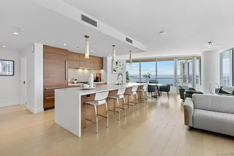 888 W E St #1001, San Diego, CA 92101