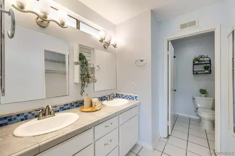 Bath - 1605 Havenwood Dr, Oceanside, CA 92056 photo 4 of 5