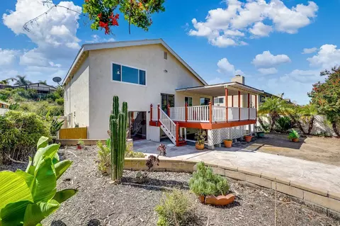 Exterior - 1605 Havenwood Dr, Oceanside, CA 92056 photo 6 of 11