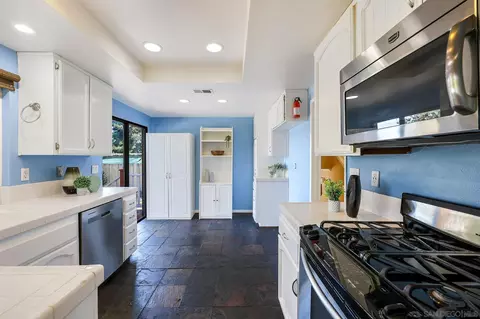 Kitchen - 1605 Havenwood Dr, Oceanside, CA 92056 photo 5 of 5