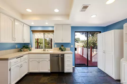 Kitchen - 1605 Havenwood Dr, Oceanside, CA 92056 photo 3 of 5