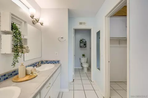 Bath - 1605 Havenwood Dr, Oceanside, CA 92056 photo 3 of 5