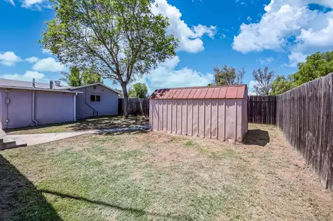 Exterior - 414 E Lincoln Ave, Escondido, CA 92026 photo 14 of 14