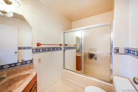 Bath - 414 E Lincoln Ave, Escondido, CA 92026 photo 1 of 4