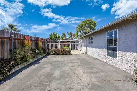 Exterior - 414 E Lincoln Ave, Escondido, CA 92026 photo 7 of 14
