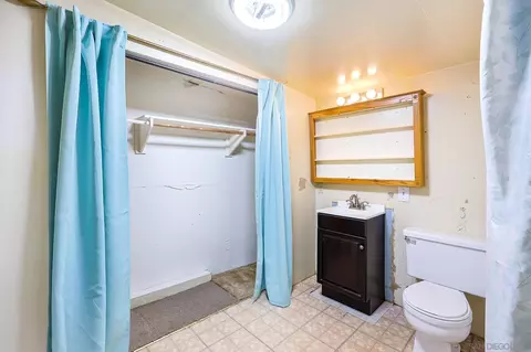 Bath - 414 E Lincoln Ave, Escondido, CA 92026 photo 4 of 4