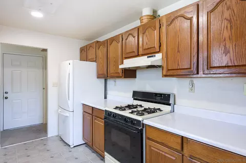 Kitchen - 414 E Lincoln Ave, Escondido, CA 92026 photo 2 of 8