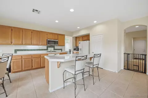 Kitchen - 3234 Meadow Grass Ln, Escondido, CA 92027 photo 4 of 5